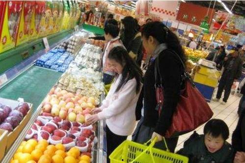 万隆超市吃瓜事件视频,一场引发热议的“瓜”界风波