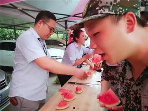 幸福的一家吃瓜视频下载,吃瓜视频记录温馨时光