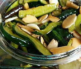 吃咸瓜的视频,一窥短视频中的咸瓜魅力